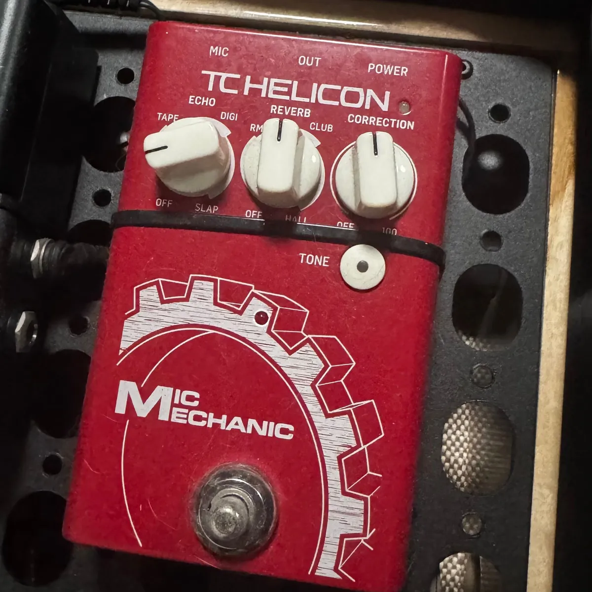 TC Helicon Mic Mechanic Pedal de Voz
