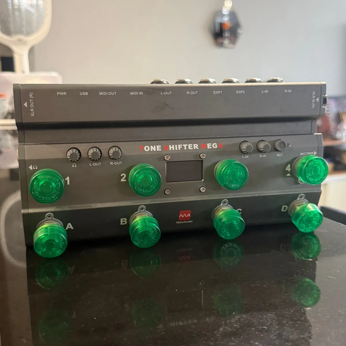 Toneshifter Mega Meloaudio - Interface de Áudio e Controlador MIDI